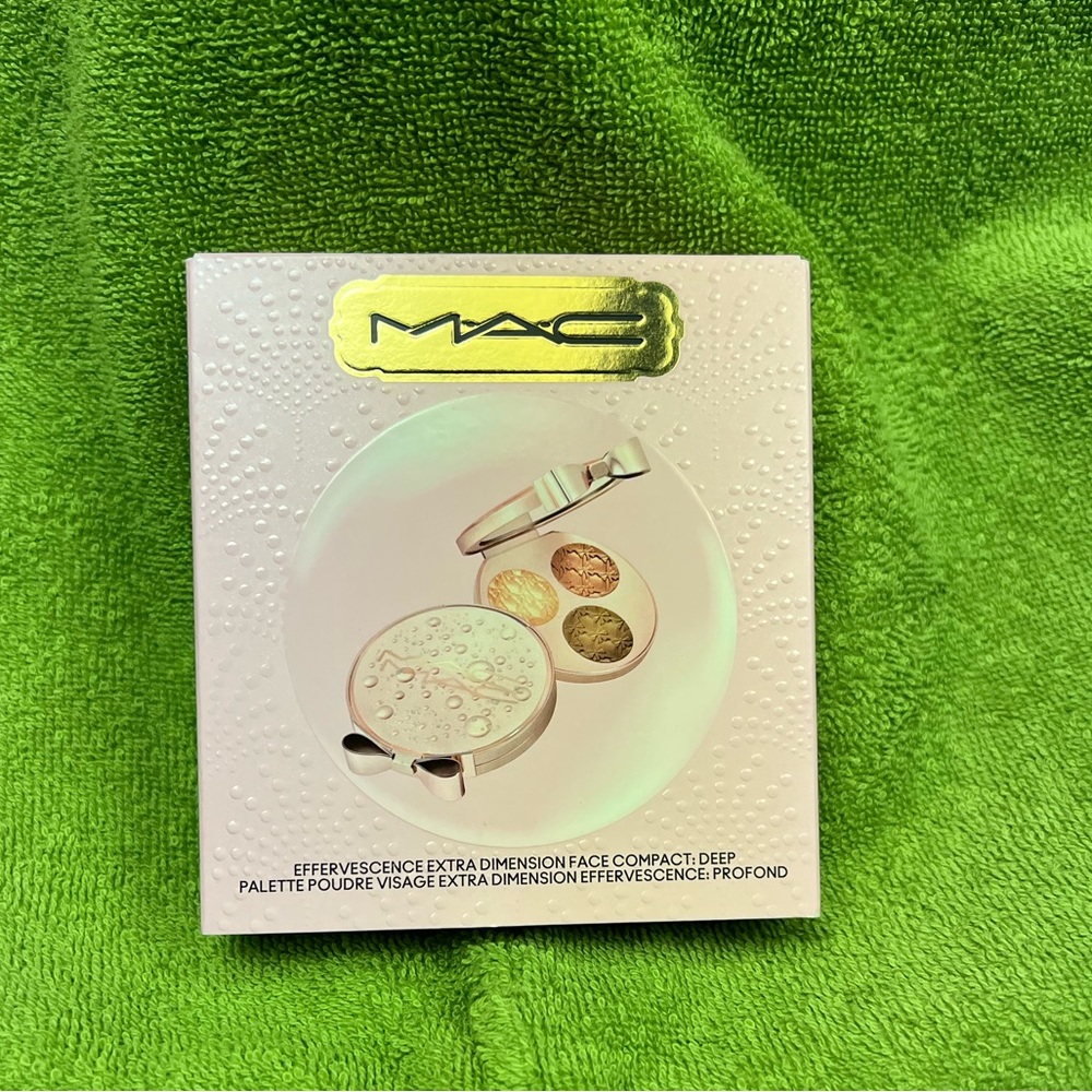 Mac Holiday 2022 Effervescence Extra Dimension Face Palette- Deep BNIB